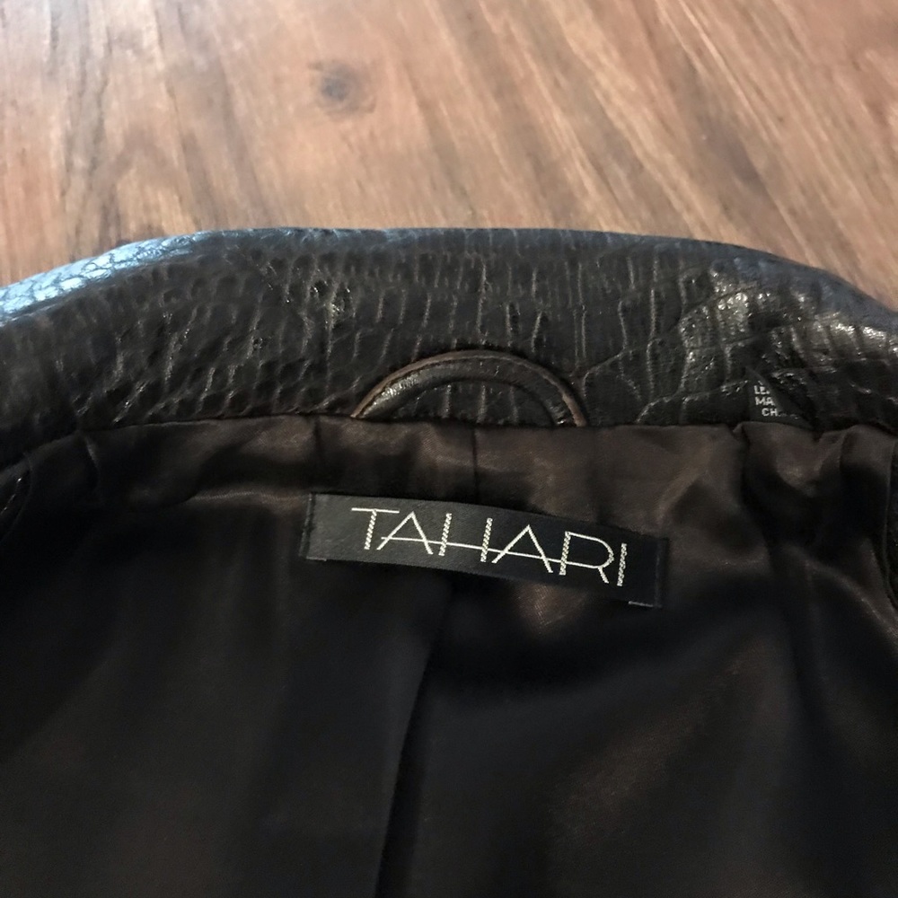 Tahari leather blazer jacket - Picture 3 of 9